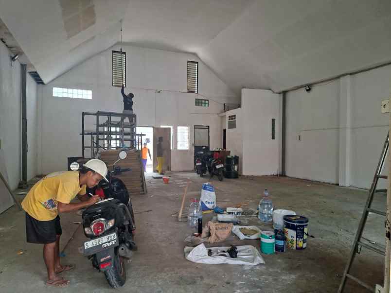 disewakan ruko gudang kantor manyar