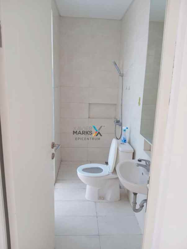 disewakan rumah di grand pakuwon semi furnished