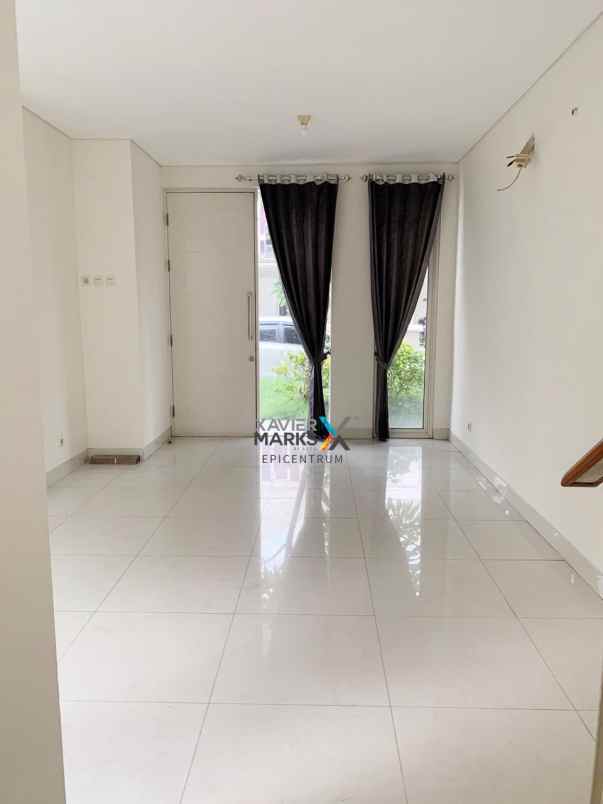 disewakan rumah grand pakuwon adelaide kosongan