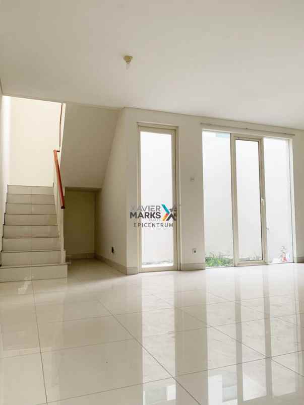 disewakan rumah grand pakuwon adelaide kosongan