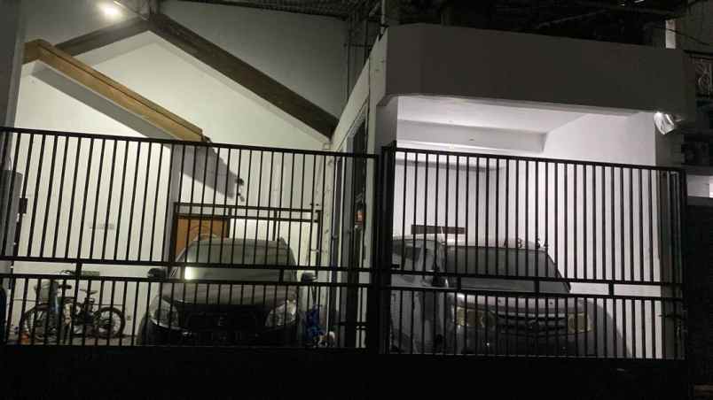 disewakan rumah klampis semolo barat