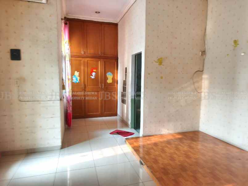 disewakan rumah komplek cemara hijau jalan