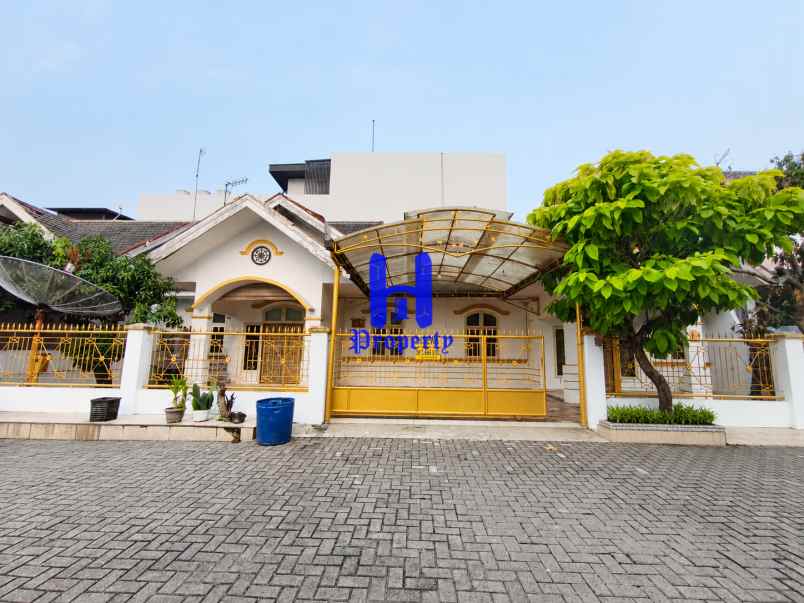 disewakan rumah komplek cemara hijau jalan