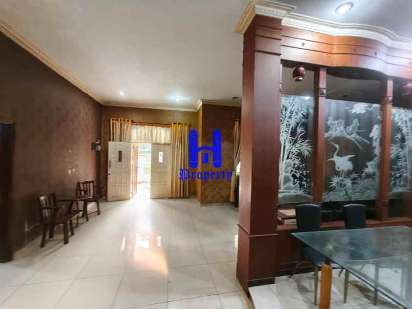 disewakan rumah komplek cemara hijau jalan