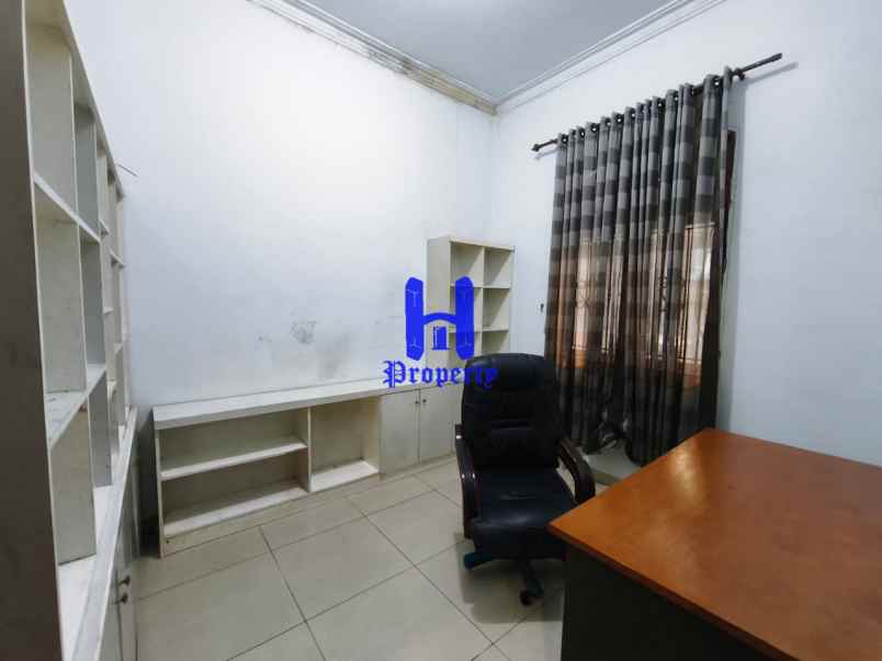 disewakan rumah komplek cemara hijau jalan