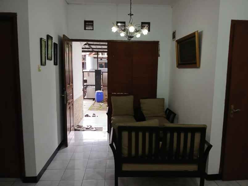 disewakan rumah komplek pratista barat