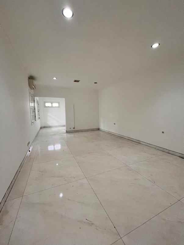 disewakan rumah menteng