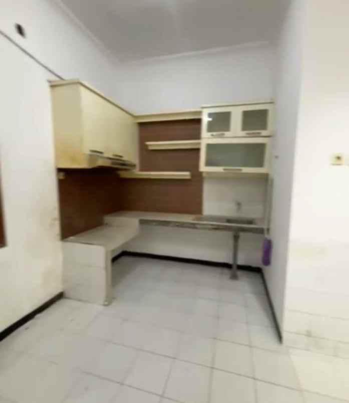 disewakan rumah wisma mukti klampis