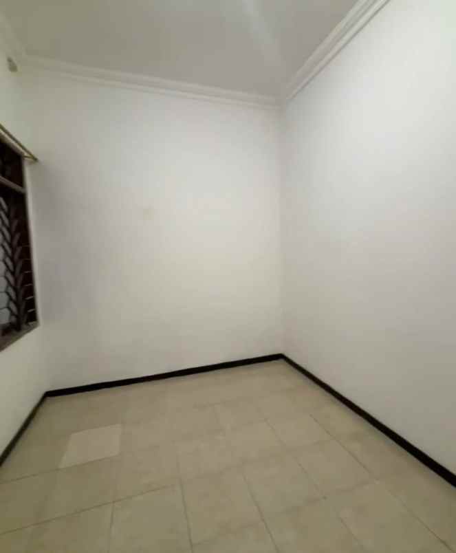 disewakan rumah wisma mukti klampis