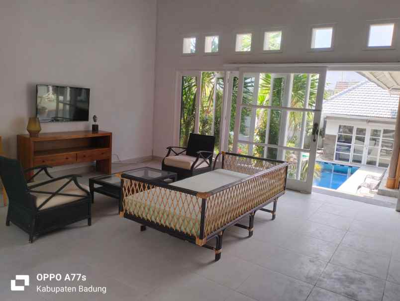 disewakan villa jalan pantai berawa kuta