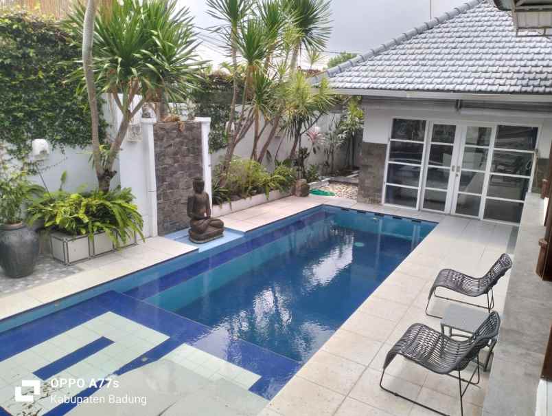 disewakan villa jalan pantai berawa kuta