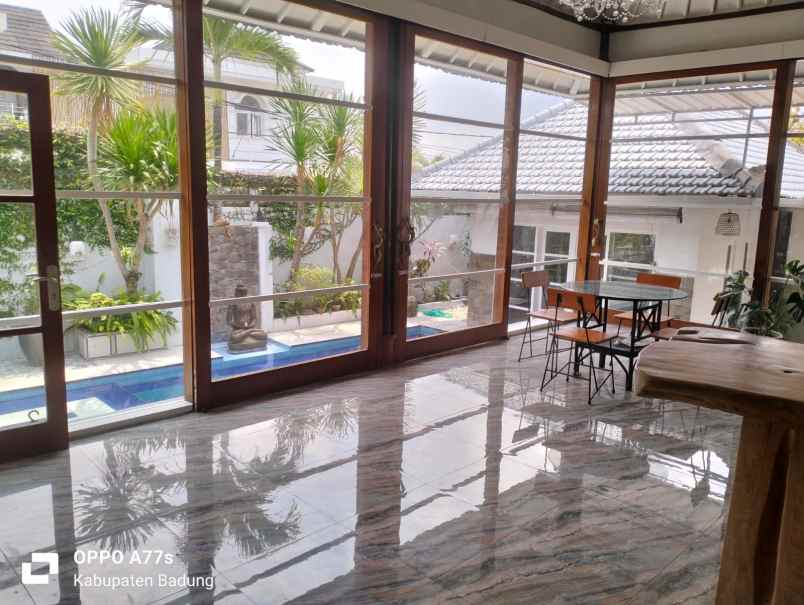 disewakan villa jalan pantai berawa kuta