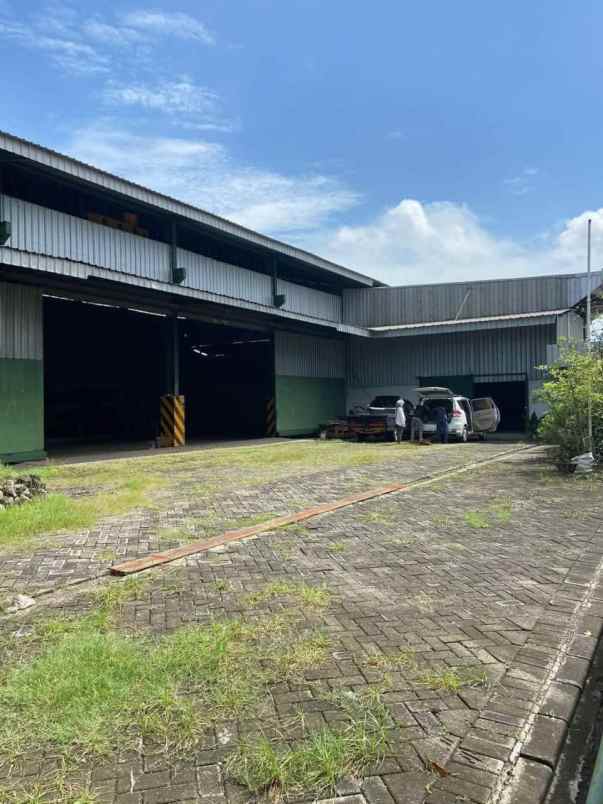 gudang siap operasi lokasi balongbendo krian