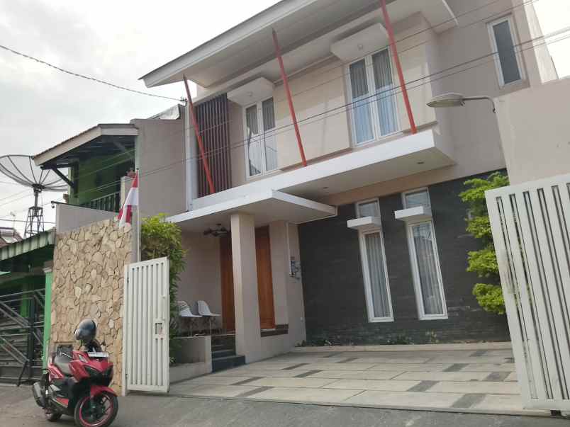 homestay dijual dekat ambarukmo plaza