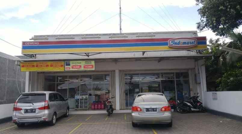 jombang bangunan tanah indomaret row 5 6mobil loss