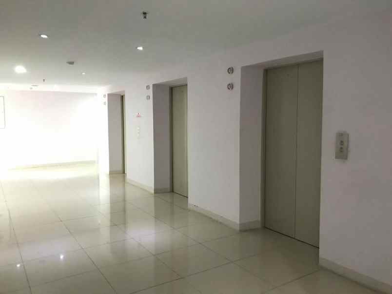 jual apartemen 2 kamar kosongan di green pramuka city