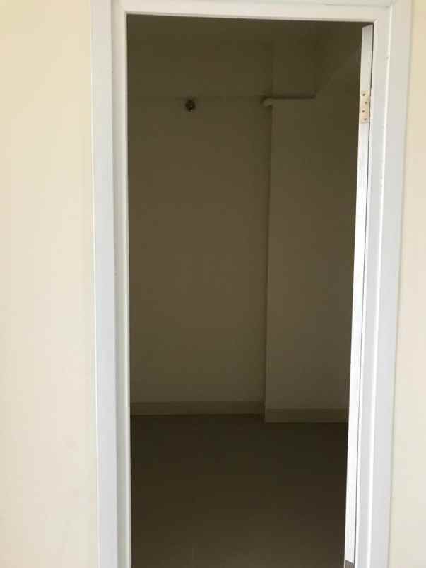 jual apartemen 2 kamar kosongan di green pramuka city