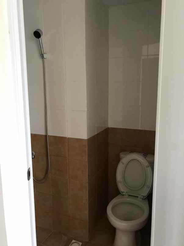 jual apartemen 2 kamar kosongan di green pramuka city