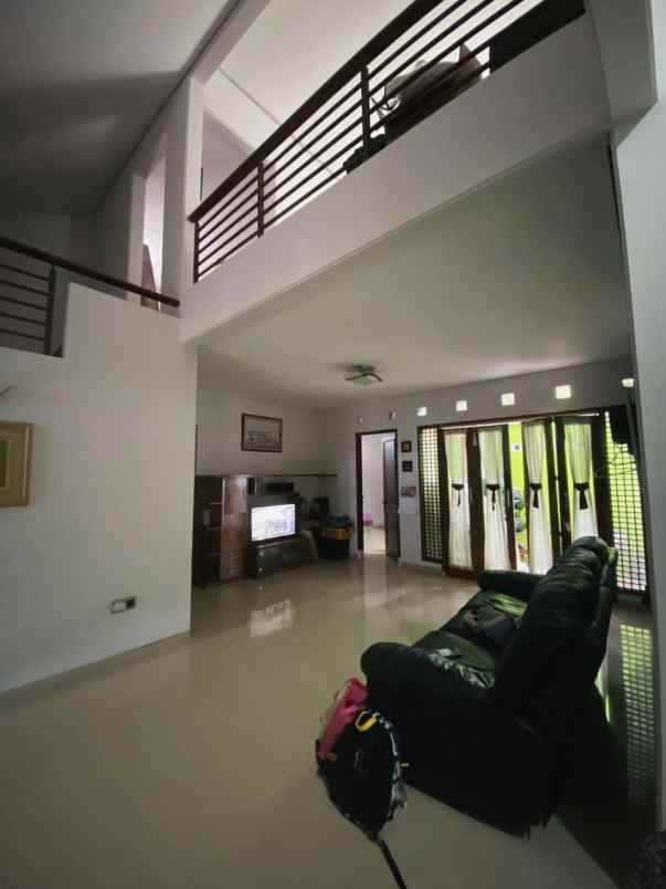 jual cepat rumah siap huni di setra duta