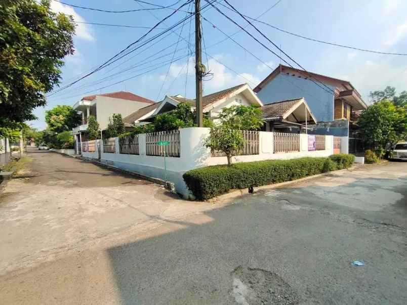 jual rumah lama bagus di graha indah kota bogor shm