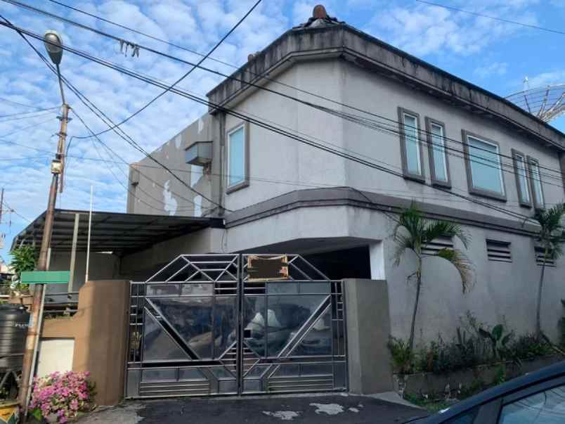 jual rumah mewah shm di daerah ketabang kota surabaya