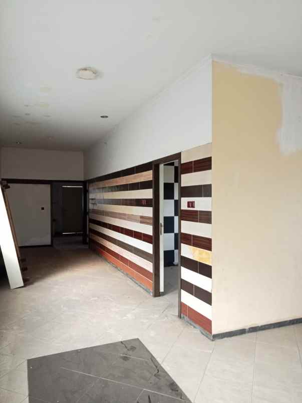 kantor dan gudang murah harga tanah saja