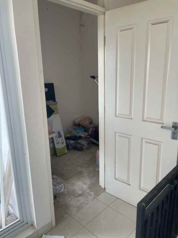 komplek sariwangi lingkungan aman 20 menit tol pasteur