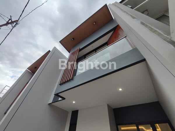 mulyosari rumah 2 lantai new gress