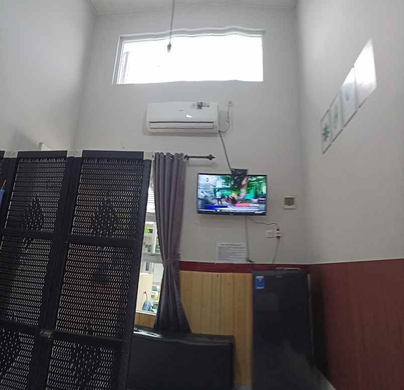 premium kost gresik kota mobil parkir depan kamar