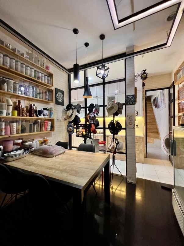 rare unit rumah luas asri di veteran jakarta selatan