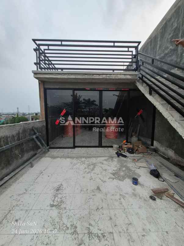 ruko 3 lantai strategis di mampang depok
