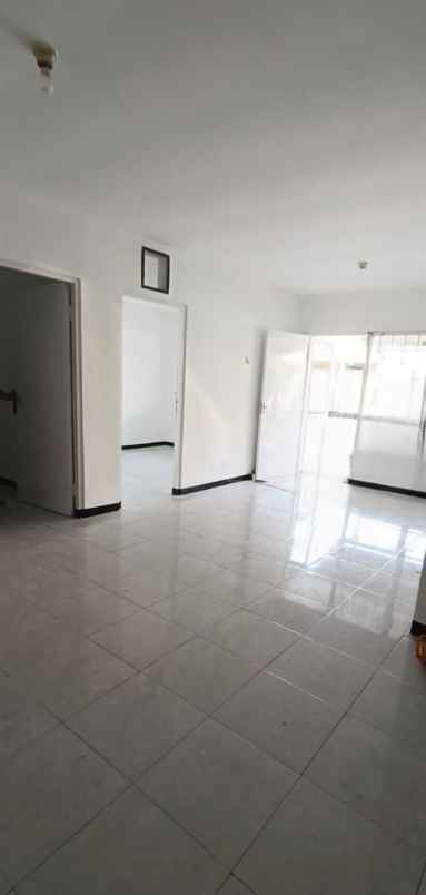 rumah 1 lantai kupang jaya simo darmo min 2 tahun nego