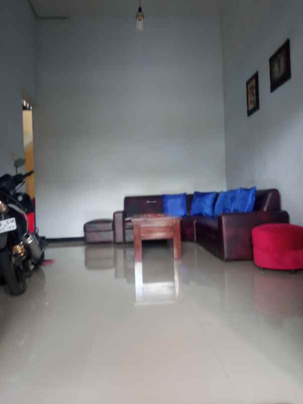 rumah 2 lantai dijual cepat