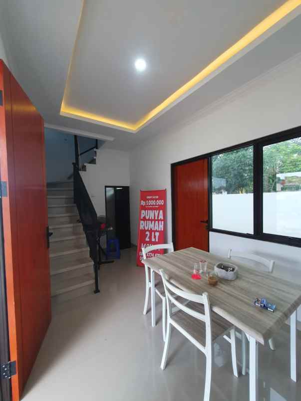 rumah 2 lantai setu cukup booking 1 jt