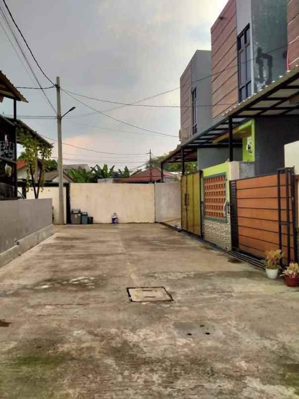rumah 2 lantai siap huni semi furniture free pajak