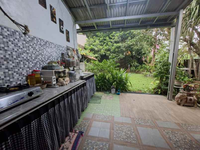 rumah asri dan nyaman lahan luas di bogor