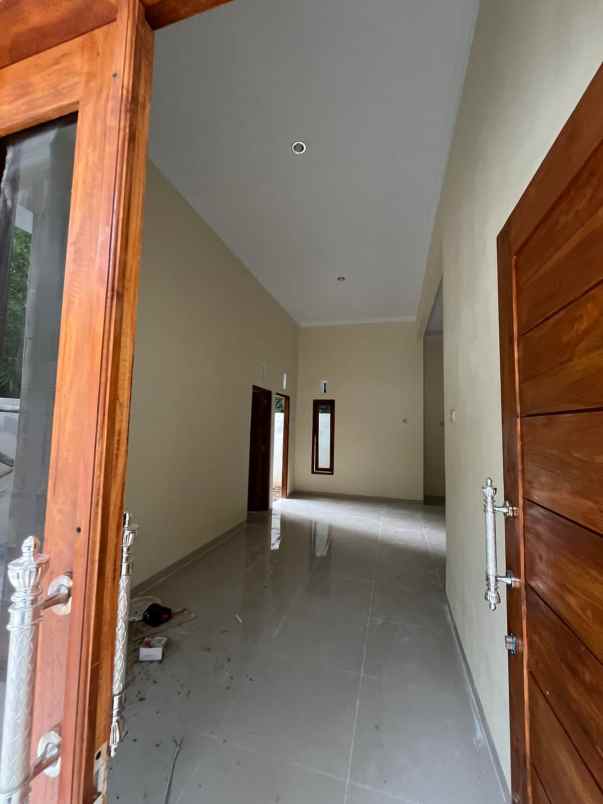 rumah baru dalam cluster 9 unit di moyudan sleman