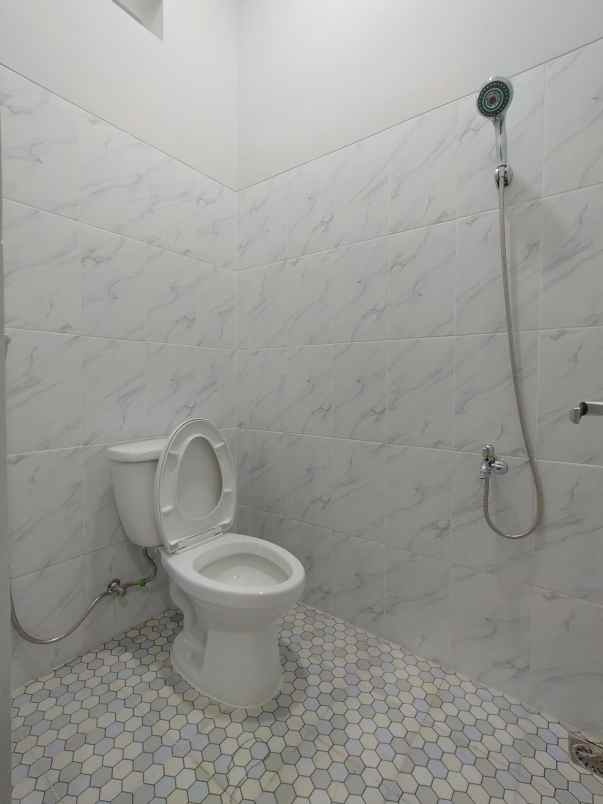 rumah baru modern living di kalisari jaktim