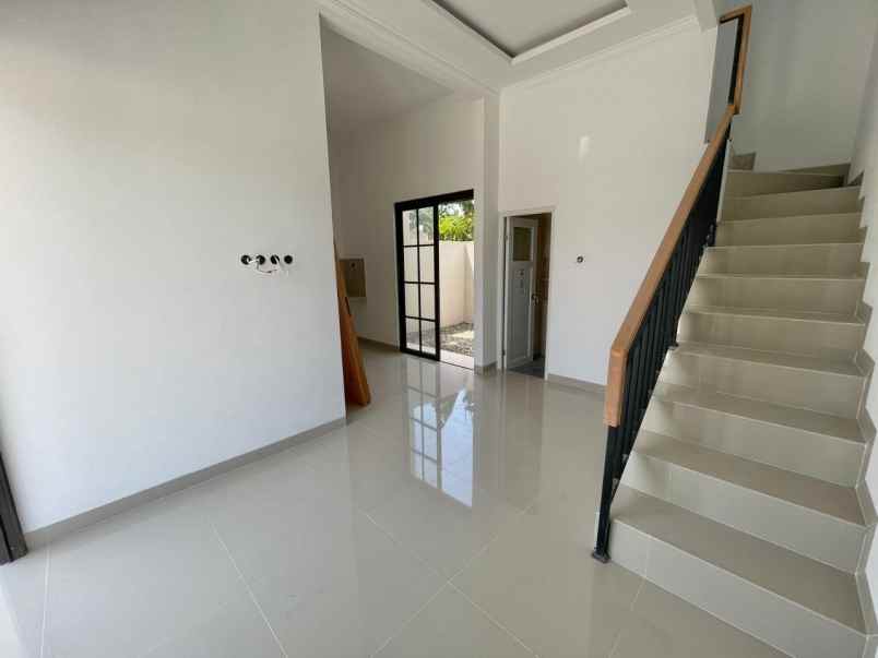 rumah baru siap huni di pocis tangerang selatan