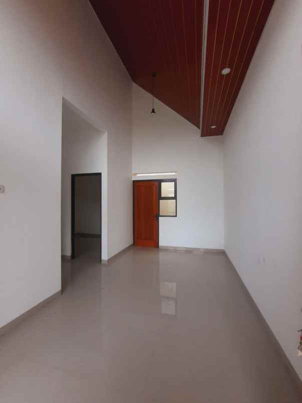 rumah baru siap huni di pocis tangerang selatan