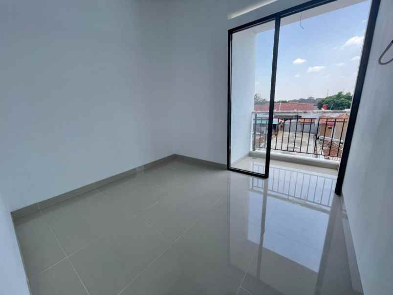 rumah baru siap huni di pocis tangerang selatan