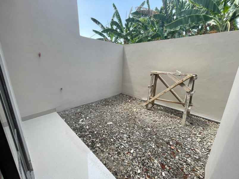 rumah baru siap huni di pocis tangerang selatan