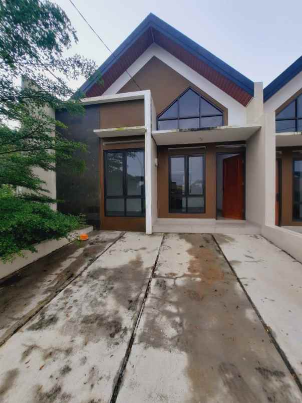 rumah baru siap huni di pocis tangerang selatan
