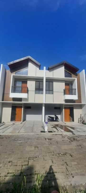 rumah baru siap huni di pocis tangerang selatan