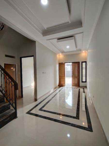 rumah baru siap huni selangkah ke alun2 gdc depok
