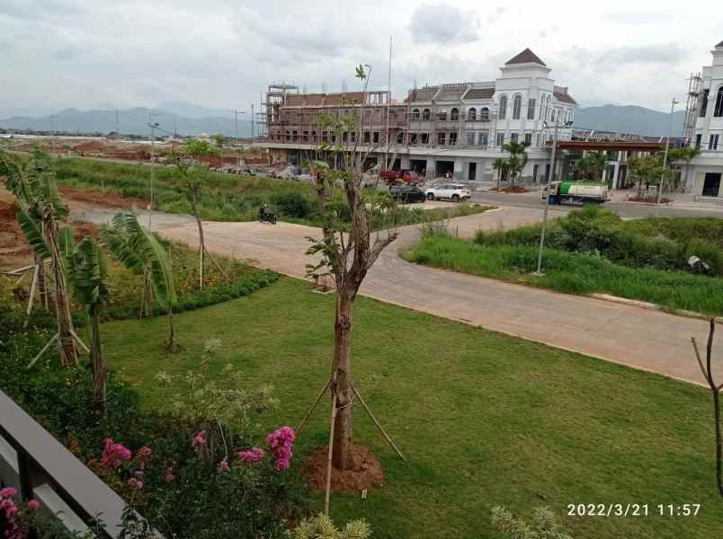 rumah buah batu