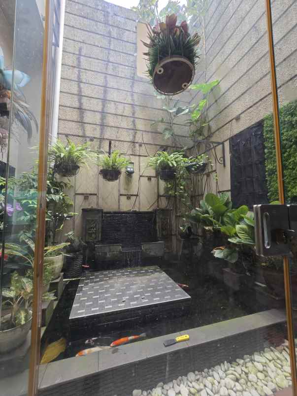 rumah dalam cluster di billymoon pondok kelapa jaktim