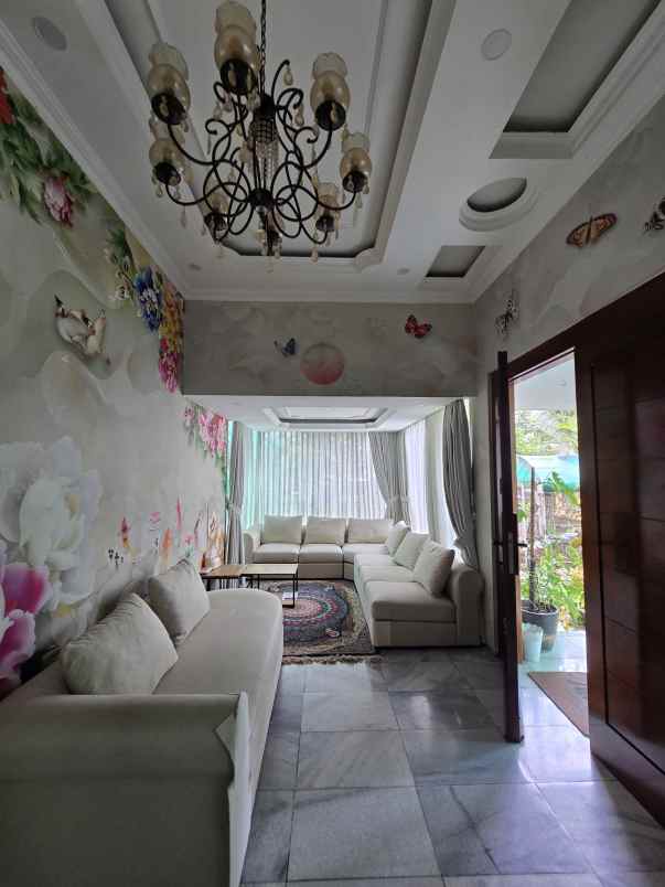 rumah dalam cluster di billymoon pondok kelapa jaktim