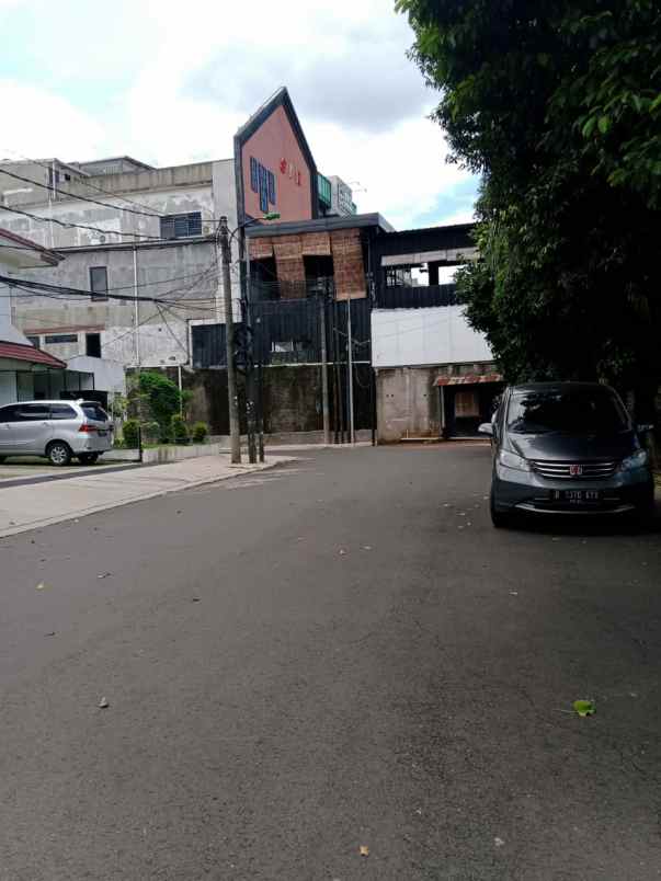 rumah dalam komplek elite pondok kelapa jakarta timur