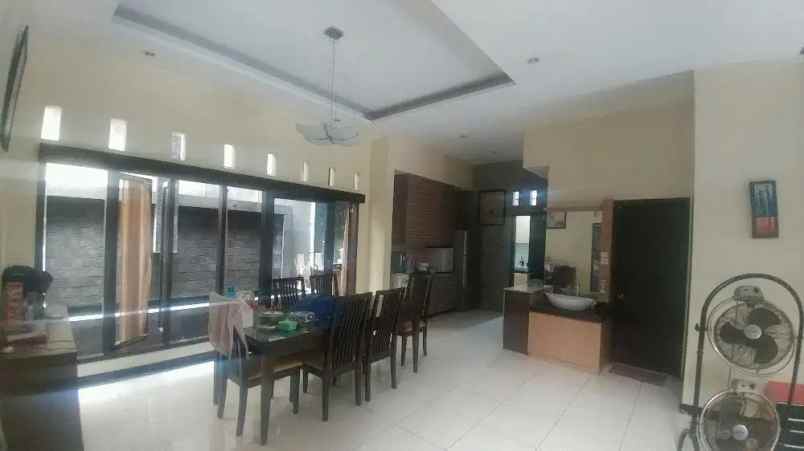 rumah dalam komplek elite pondok kelapa jakarta timur